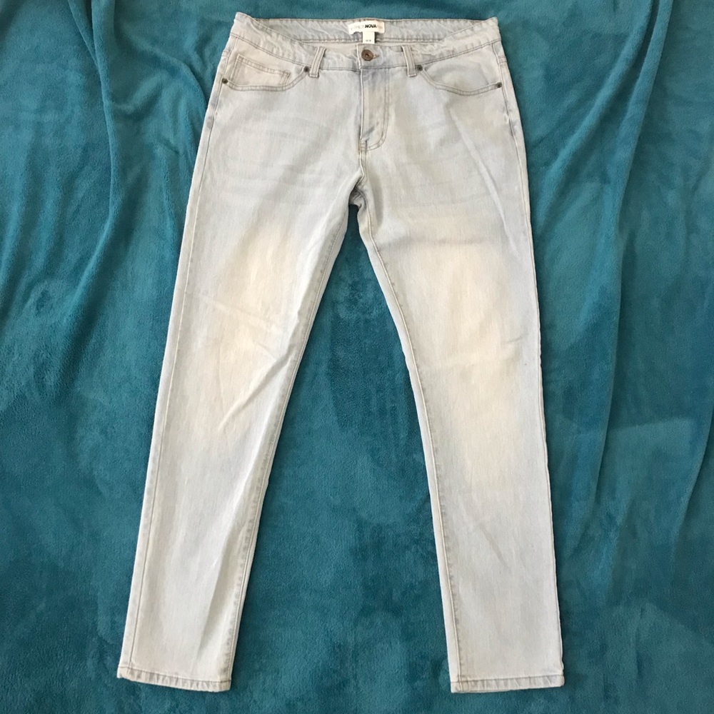 Men’s Light-wash Jeans